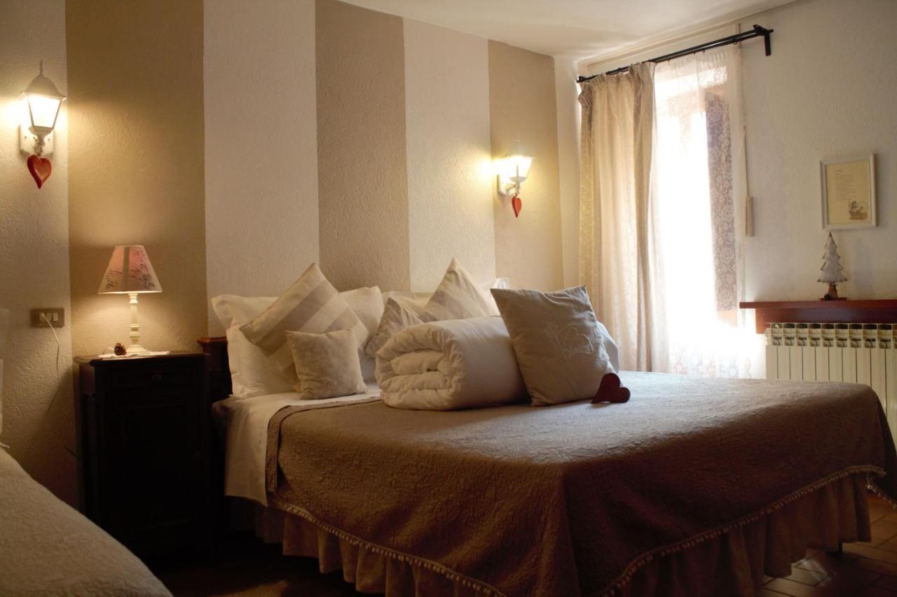 Hotel Le Coeur Du Pont Donnaz Esterno foto