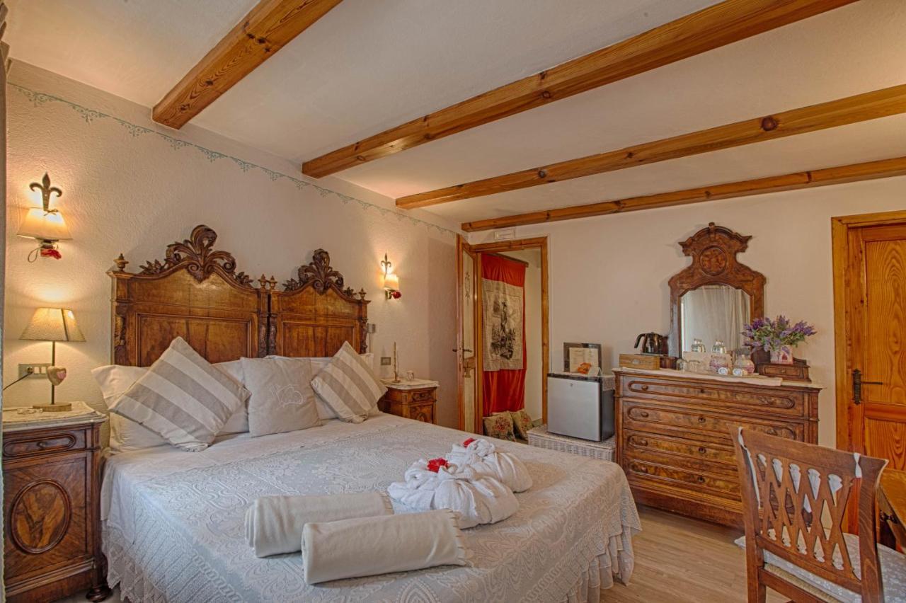 Hotel Le Coeur Du Pont Donnaz Esterno foto